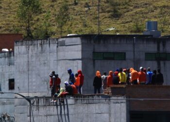 Gobierno colombiano impide repatriación de presos desde Ecuador