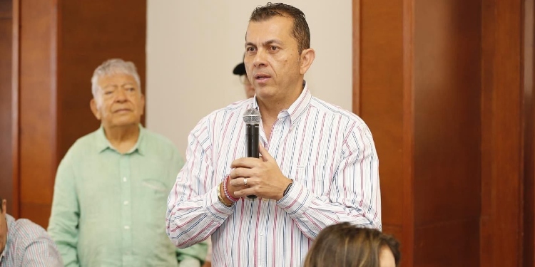 “A la gobernadora hay que rodearla y acompañarla”: Carlos Edward Osorio