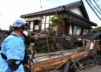 Terremoto en Japón deja hasta ahora 48 muertos y enormes daños