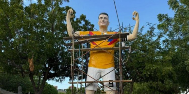 Polémica causa la estatua de Radamel Falcao García en Santa Marta