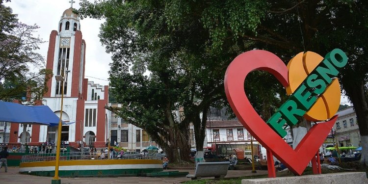 Nuevo oficial asume el cargo de comandante en el comando de policía de Fresno