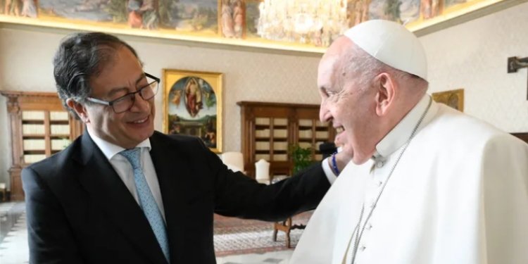 Presidente Gustavo Petro  se reunió en el Vaticano con el papa Francisco