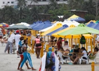 Vendedores en Cartagena amenazan de muerte a turistas españoles por no comprar sus servicios