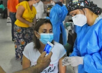 Ibagué tiene cerca de 5.000 vacunas Covid disponibles para población específica