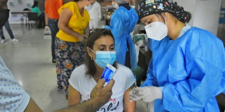 Ibagué tiene cerca de 5.000 vacunas Covid disponibles para población específica