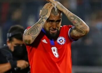 Colo-Colo se burló del América por el frustrado fichaje de Arturo Vidal
