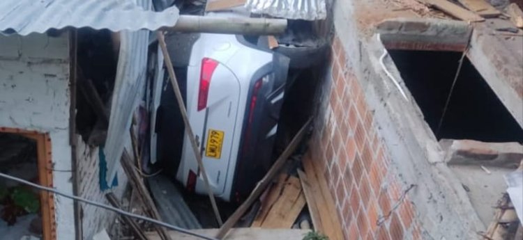 Familia afectada por borracho que se estrelló contra la vivienda pide ayuda para reconstruirla