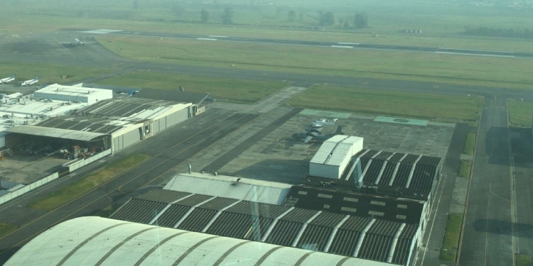 Aeropuerto El Dorado con intermitencia en sus vuelos por incendios en Bogotá