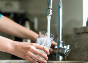 ¿Es mejor filtrar o hervir el agua? Especialistas explican las diferencias y beneficios