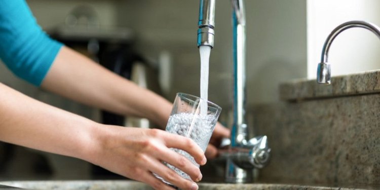 ¿Es mejor filtrar o hervir el agua? Especialistas explican las diferencias y beneficios