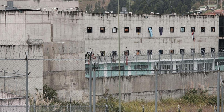 Ecuador: Presidente Noboa decretó el estado de excepción para recuperar el control de las cárceles