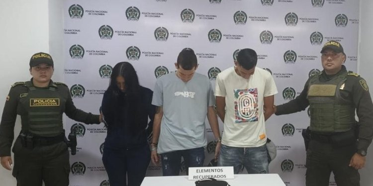 Capturados dos  hombres y una mujer señalados de atracar a conductor de plataforma