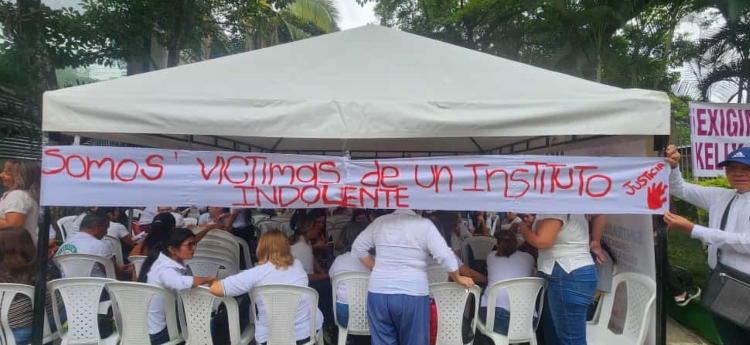 Sindicatos del ICBF protestaron por fallo judicial contra una Defensora de Familia del caso Peces Vivos