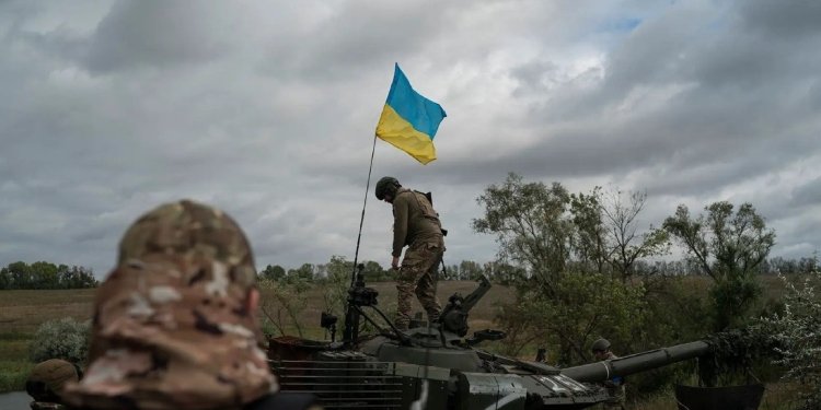 Ucrania rechaza propuesta del papa Francisco de izar la bandera blanca para negociar con Rusia