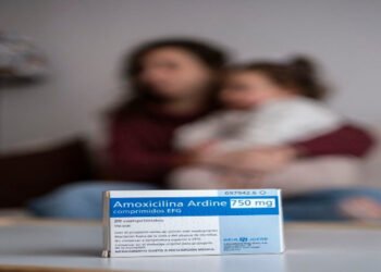Madre en Ibagué Pide Ayuda para Obtener Medicamento para su Hija