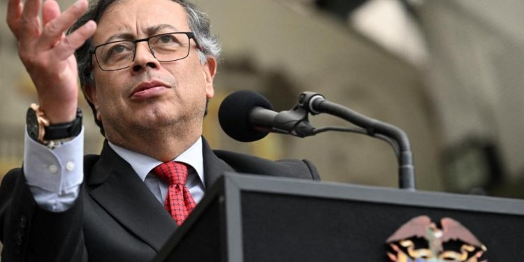 Petro acusa a empresarios de reunirse en Barranquilla para comprar votos y sabotear posible constituyente»