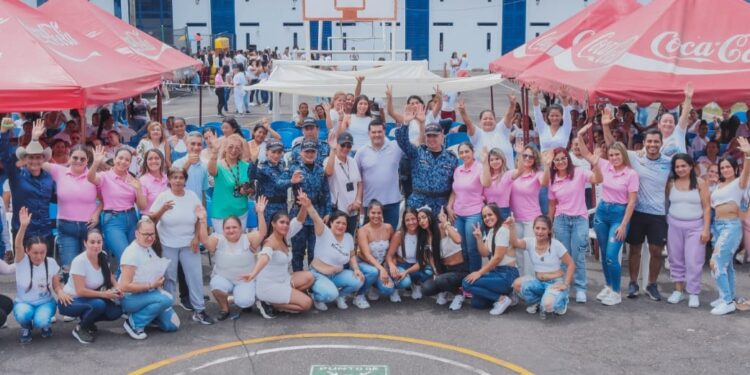 Más de 400 internas disfrutaron de un momento de esparcimiento en conmemoración del Día de la Mujer