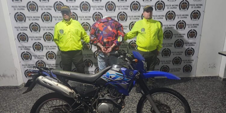 Capturado sujeto cuando conducía una motocicleta hurtada