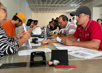 Se posesionan 220 nuevos docentes en el Tolima