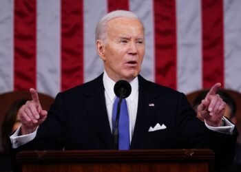 Estados Unidos impone nuevas sanciones a Irán mientras Israel decide su réplica militar