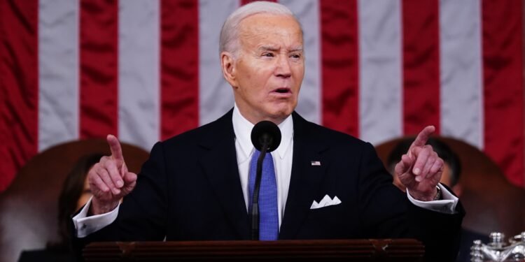 Estados Unidos impone nuevas sanciones a Irán mientras Israel decide su réplica militar