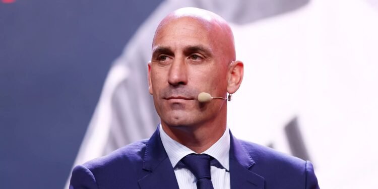 Luis Rubiales en libertad tras ser detenido en España por presunta corrupción