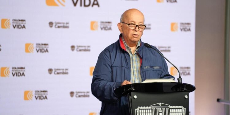 Disidencias de las Farc anuncian “reorganización interna” antes de diálogos de paz en Colombia