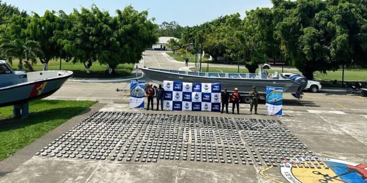 Incautan una tonelada de cocaína en el Urabá antioqueño, pertenecía al Clan del Golfo