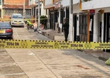 Herido hombre que recibió a machete a policías que llegaron a atender un caso