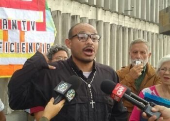 Detenido activista venezolano acusado de intento de magnicidio contra Maduro