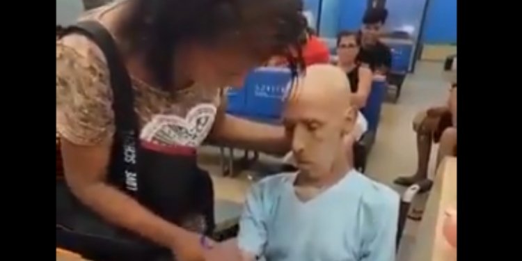 Una mujer llevó el cadáver de su tío al banco para retirar dinero en Río de Janeiro