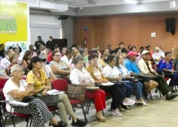 Gaula de la Policía y Ejército capacitaron a líderes comunales de Ibagué en prevención de delitos