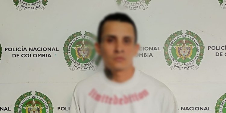 Capturado sujeto de 30 años señalado de cometer un hurto en compañía de su pareja una joven de 16 años