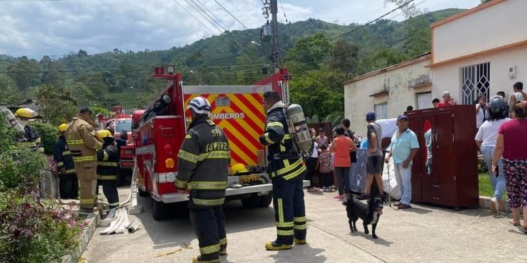 Incendio consumió una residencia en el Líbano 