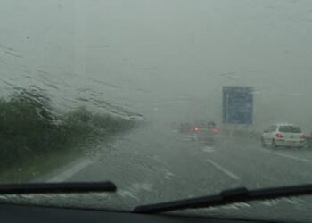 Autoridades se le llevan recomendaciones a conductores en esta temporada de lluvias 