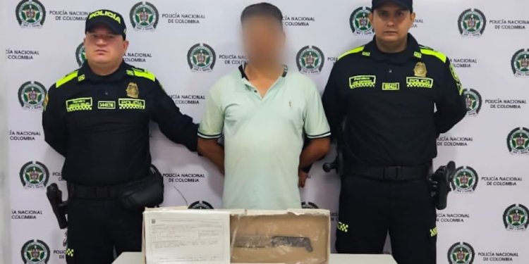 Detenido sujeto señalado de agredir con machete a tres de sus vecinos 