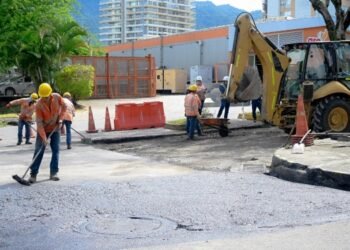 Con la ‘ambulancia vial’, la Alcaldía aseguró que ha recuperado casi un kilómetro de la  Guabinal