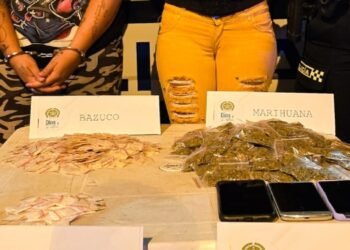 Capturadas dos mujeres iban en una moto y con 800 dosis de estupefacientes