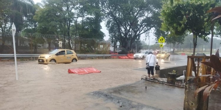 Lluvias causan emergencias en Melgar