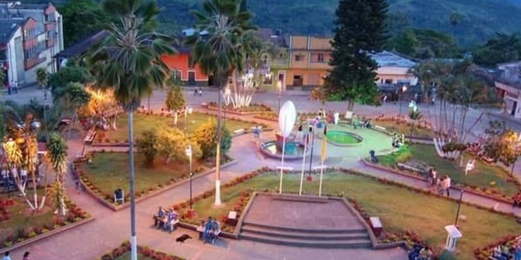 Personas extrañas y extorsiones inquietan en Villarrica