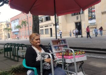 Vendedores informales de la Plaza de Bolívar serían desalojados de este lugar 