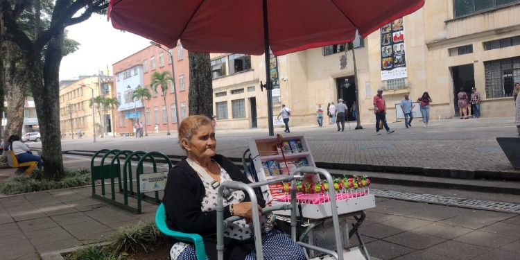 Vendedores informales de la Plaza de Bolívar serían desalojados de este lugar