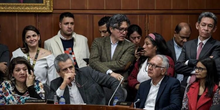 Reforma a la salud se hunde en Comisión del Senado: Petro sufre derrota