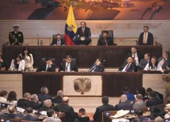 Gobierno inicia contrarreloj para aprobar reformas educativa y pensional