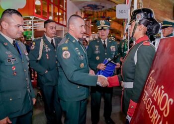 El Ejército Nacional presenta sus tradiciones en la Feria Internacional del Libro de Bogotá