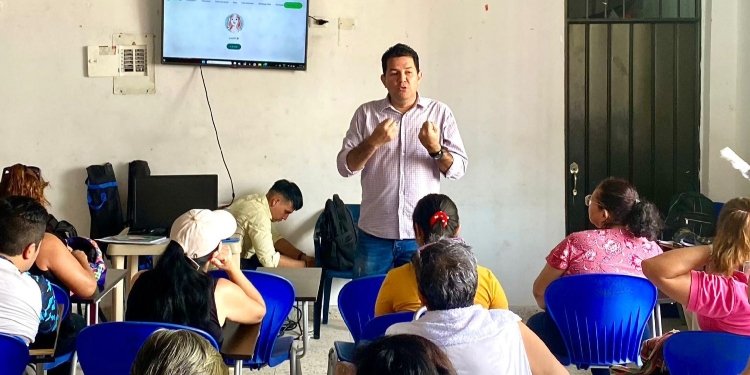 En la nueva Casa Rosa, más de 30 mujeres fueron capacitadas en apropiación TIC