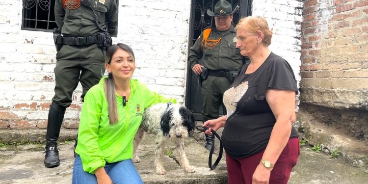 Directora del CAPA visitó a la familia del perrito ‘Copito’ para mejorar las condiciones del canino