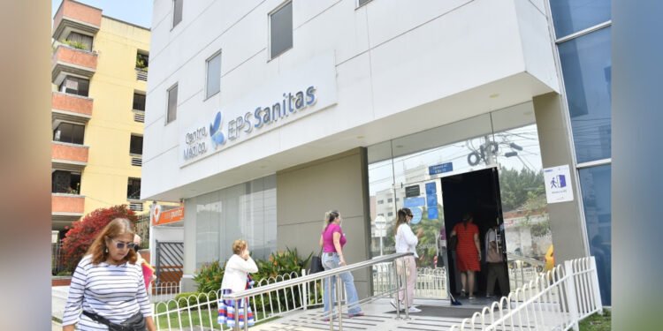 Cambio Radical y exministro demandan nulidad de intervención de EPS Sanitas