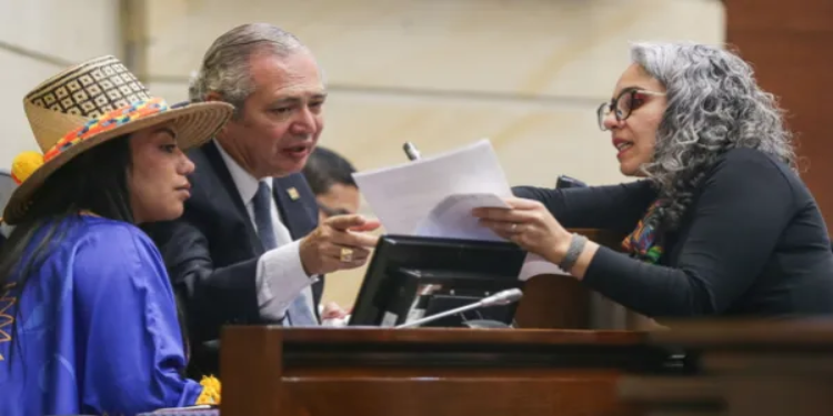 Avances clave en la reforma pensional durante sesión del Senado