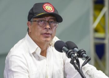 Petro ausente en consejo de seguridad en Popayán tras ataques de disidencias de las FARC